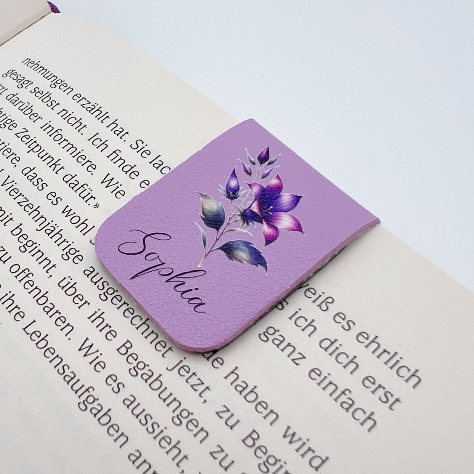 Magnetisches Lesezeichen mit Geburtsblume & Name personalisiert