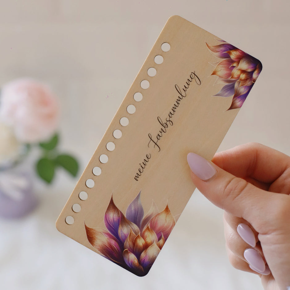 Garnfarbkarte aus Holz